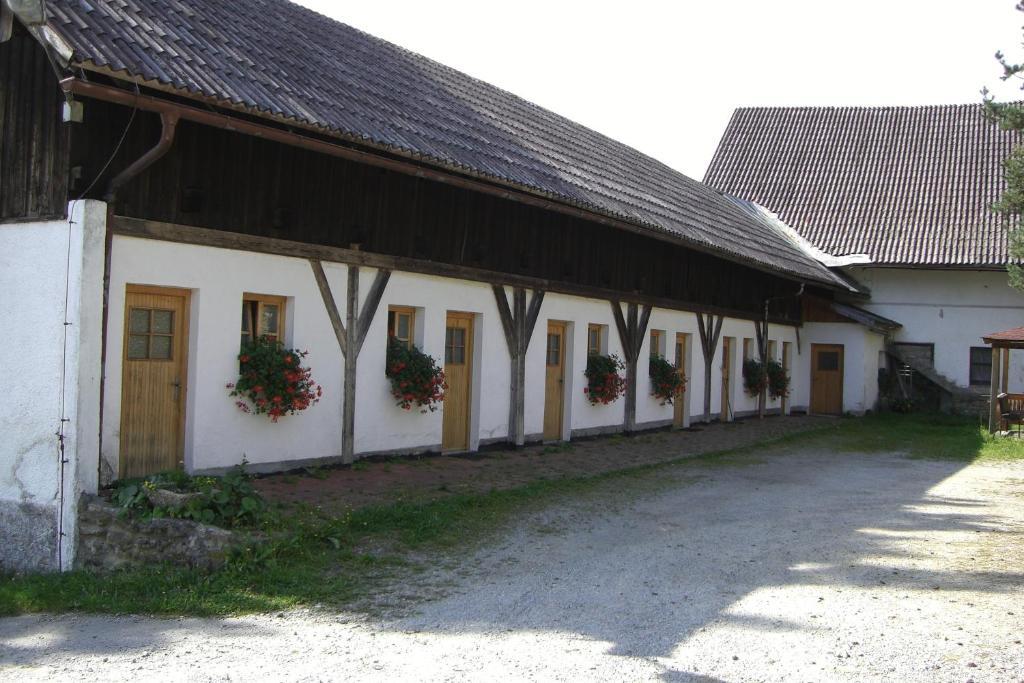 Landgasthof Duellhof Schaufling Buitenkant foto